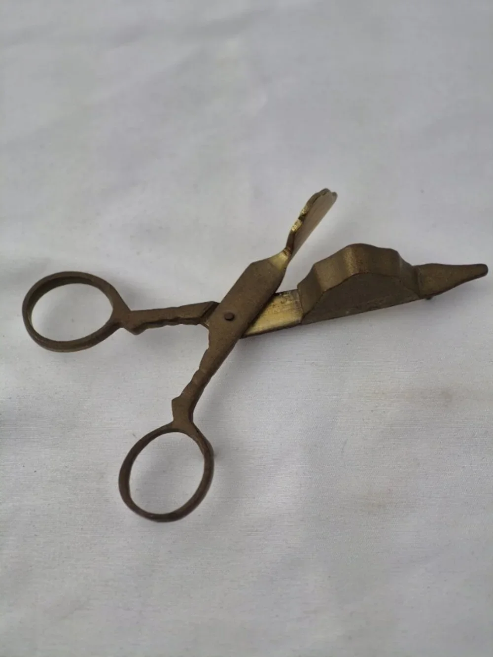 Vintage Brass Scissor-Style Candle Snuffer Extinguisher Feet Footed
